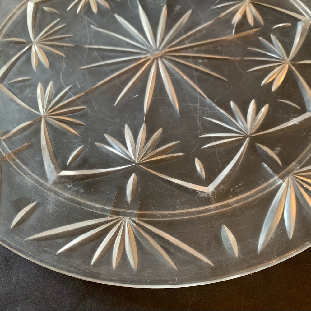 v i n t a g e :: Midcentury Atomic Cake Tray Acrylic Starburst - Picture 9 of 12